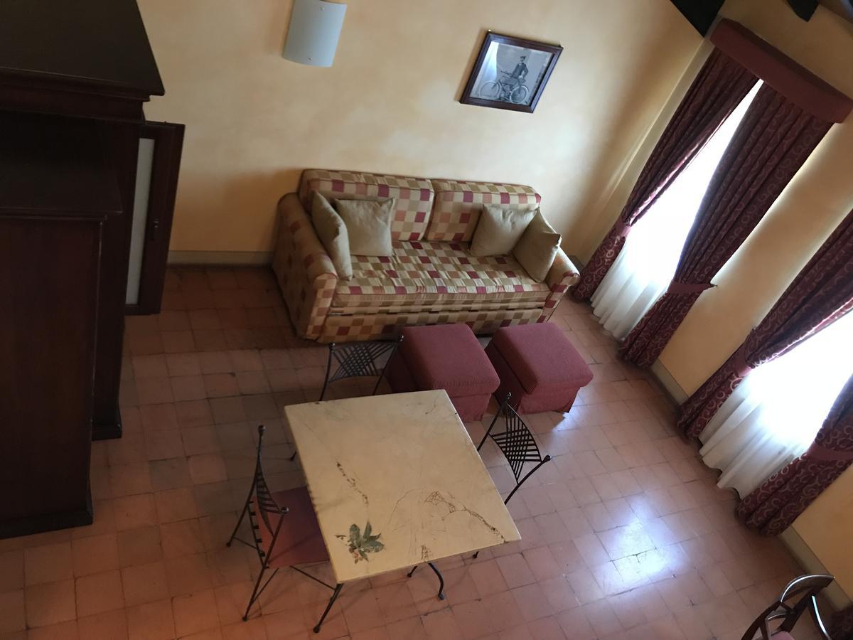 Hotel La Cantina Medolla Exteriör bild